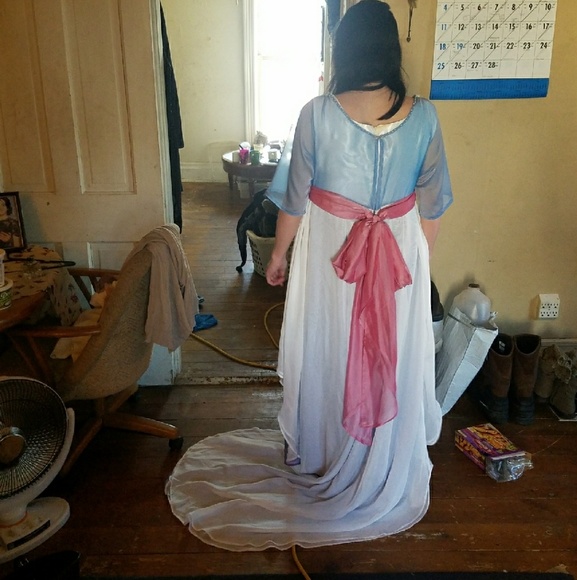 Titanic Sinking Dress - Picture 5 of 8